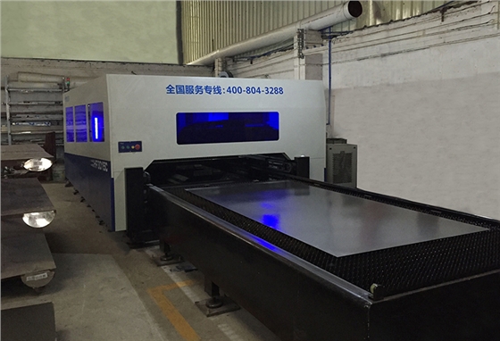 展示柜五金雕刻區(qū)