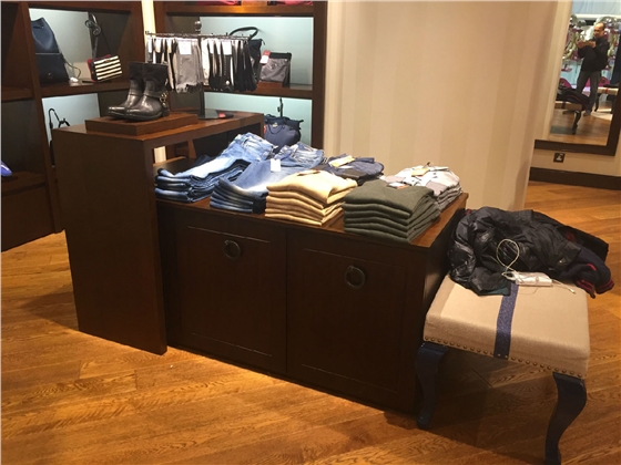 木制服裝展柜 木制服裝展柜