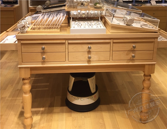 木質(zhì)展柜 木質(zhì)展柜