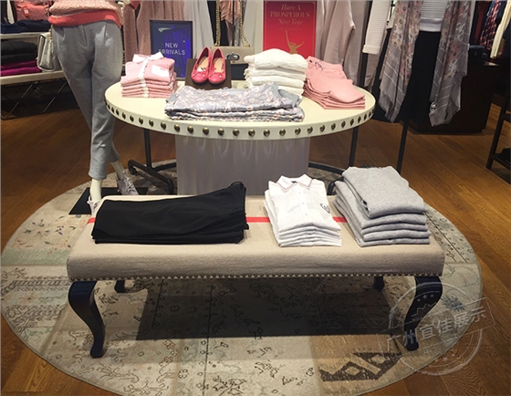 服裝展柜 服裝展柜