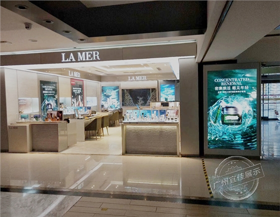 轉(zhuǎn)角化妝品展柜 轉(zhuǎn)角化妝品展柜