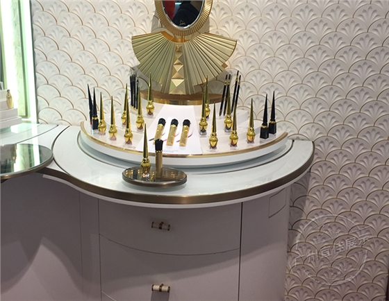 化妝品展示柜哪里有賣(mài) 化妝品展示柜哪里有賣(mài)