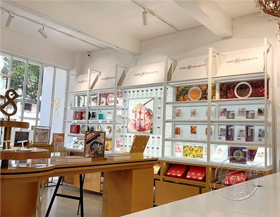 設(shè)計(jì)展柜廠家