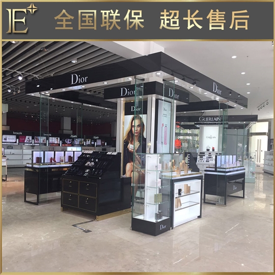 大牌化妝品柜臺 大牌化妝品柜臺