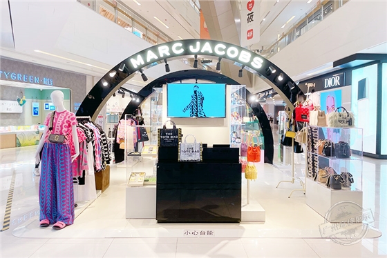 奢侈品展柜制作 奢侈品展柜制作