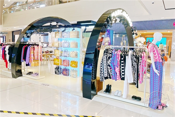 奢侈品展柜制作 奢侈品展柜制作