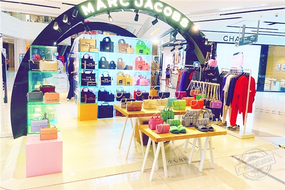 奢侈品展柜制作 奢侈品展柜制作