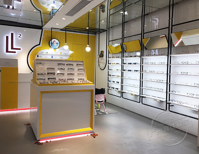 LL2眼鏡柜臺