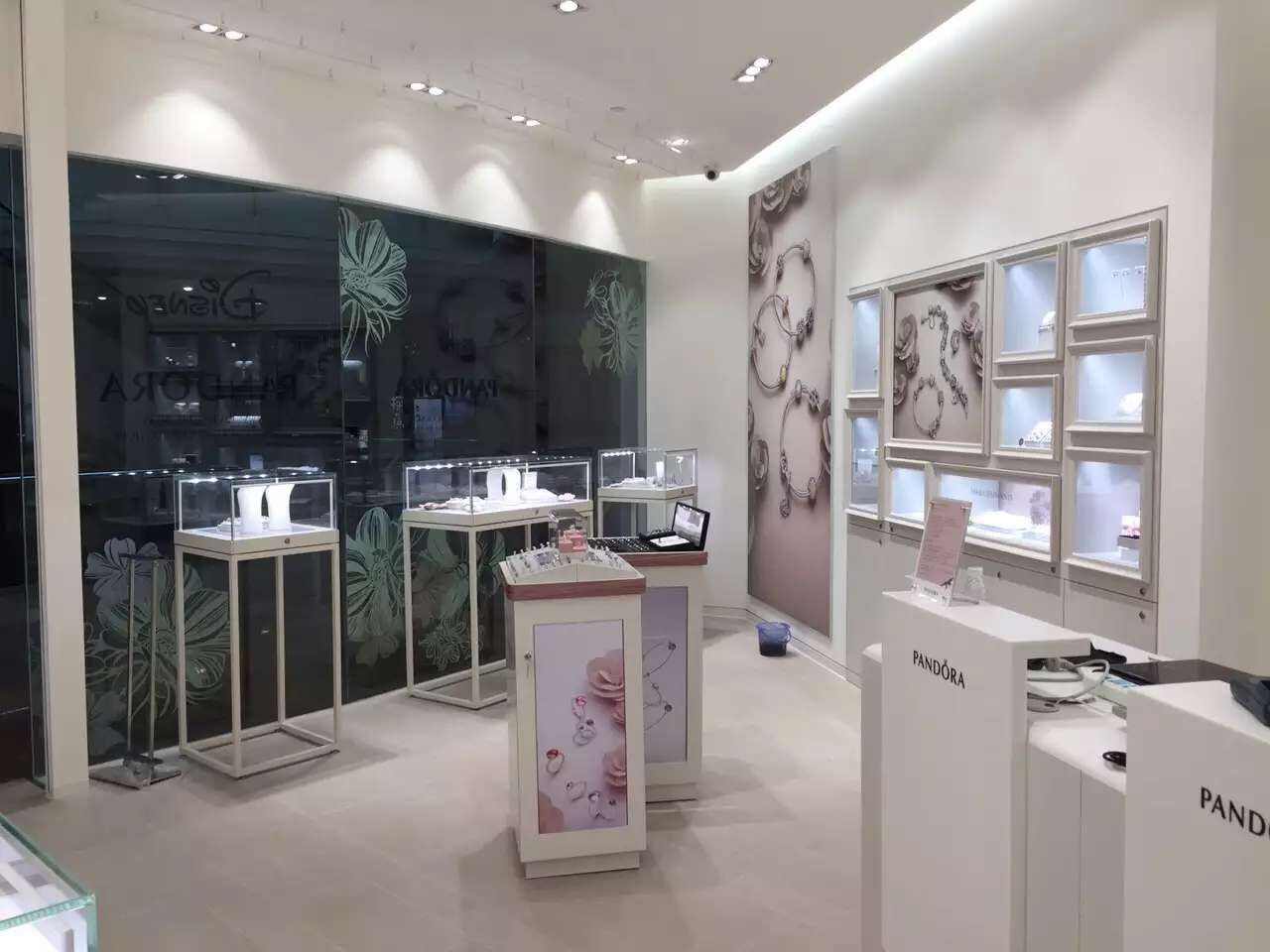 北京珠寶展柜制作