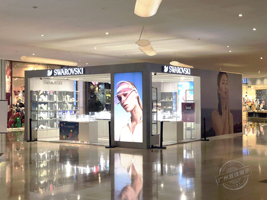 施華洛世奇珠寶展柜