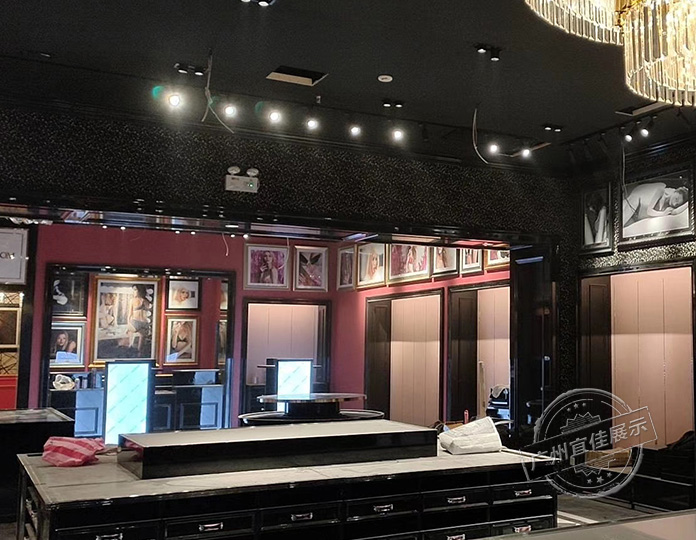 廣州服裝展柜定制