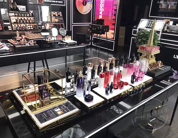 鐵木結(jié)合化妝品展柜