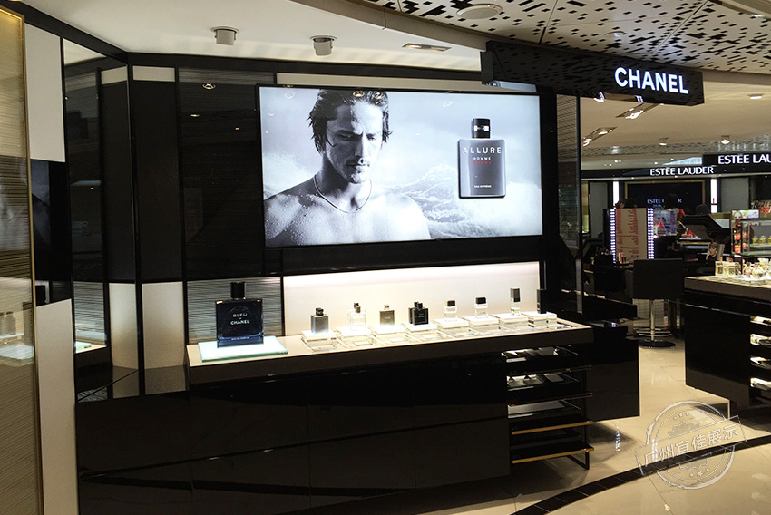 商場烤漆化妝品展柜