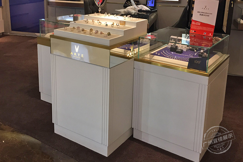 成都展柜生產(chǎn)廠家