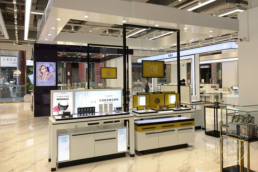 免稅店化妝品展柜