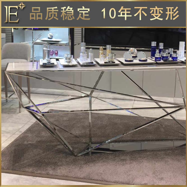 化妝品展柜設(shè)計