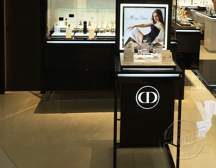 迪奧陳列展示柜