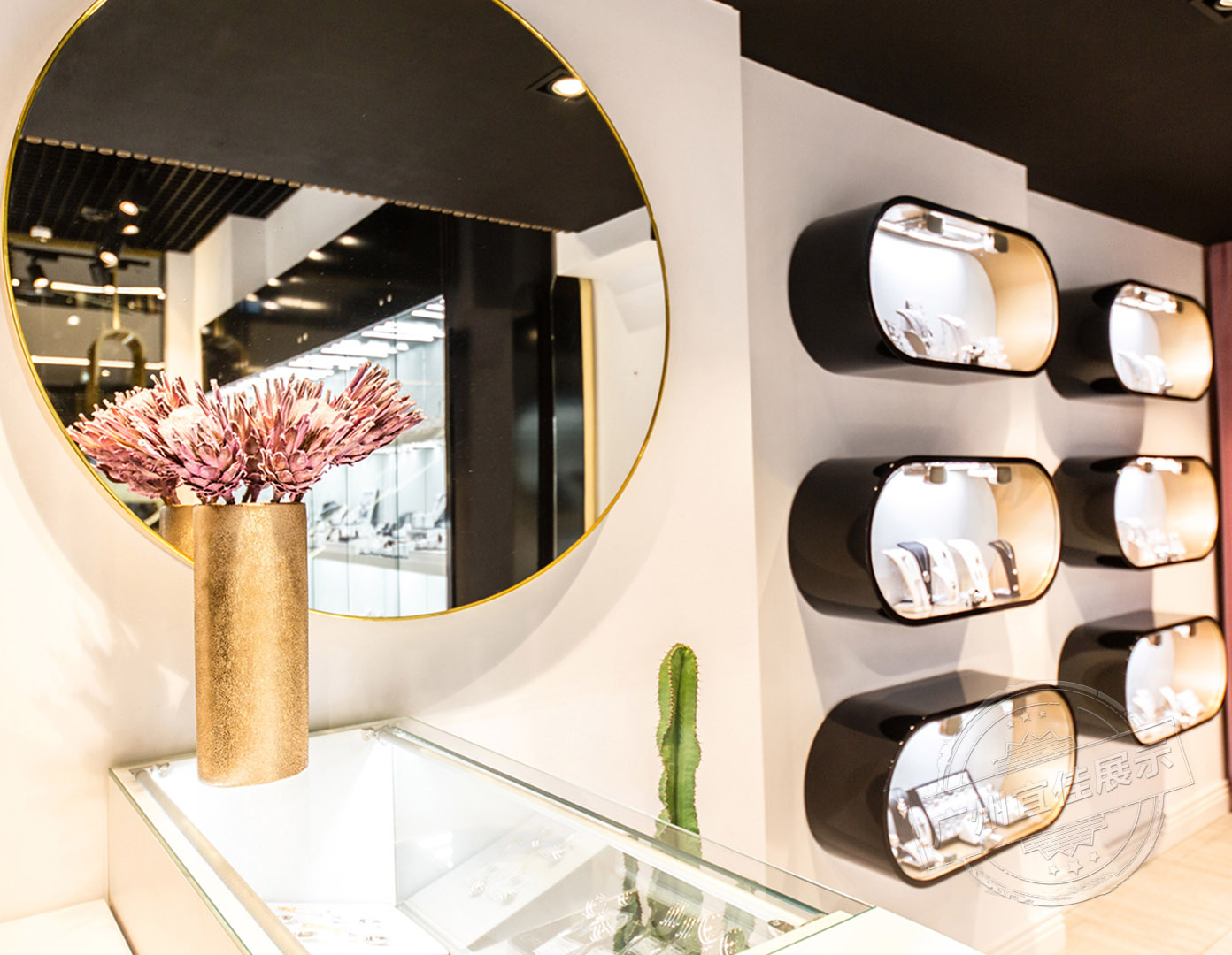 首飾珠寶柜臺(tái)