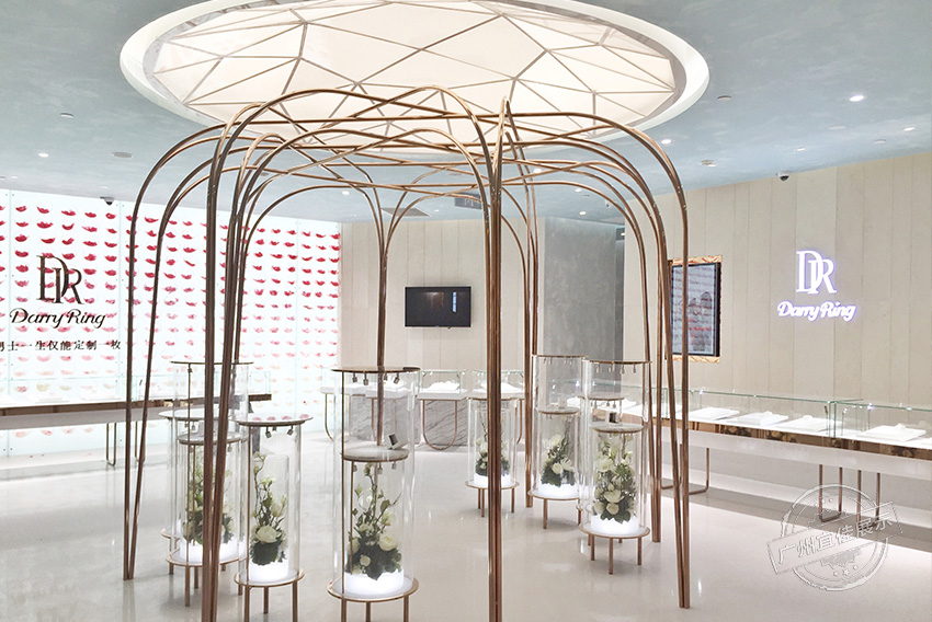 產(chǎn)品展示柜公司