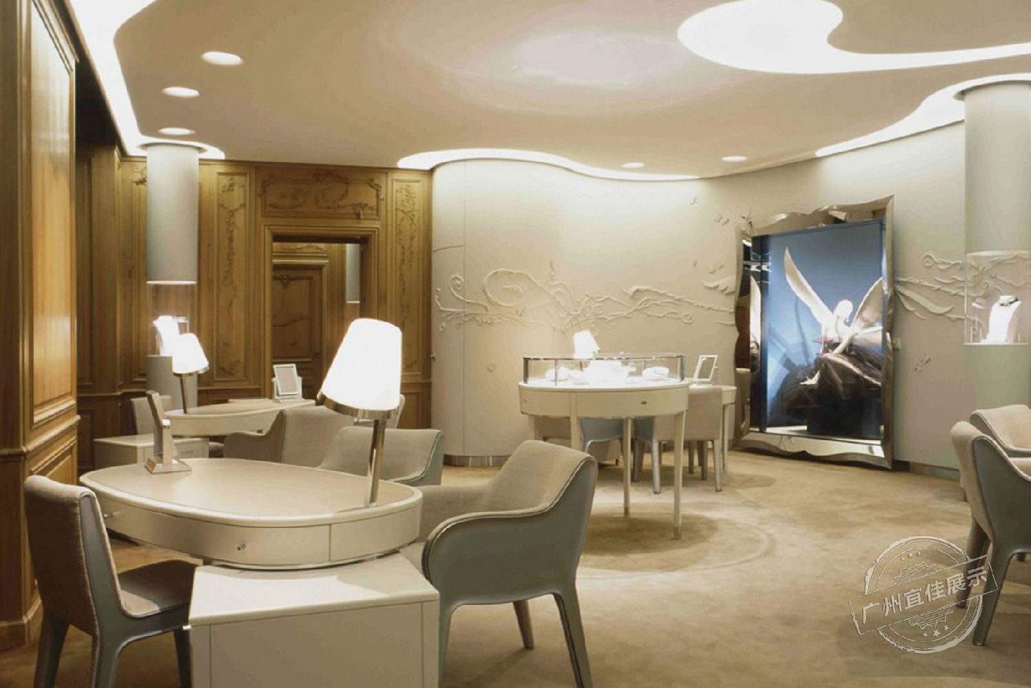 VAN梵克雅寶 珠寶展柜