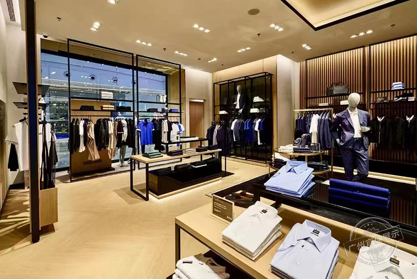 BOSS 服裝展柜