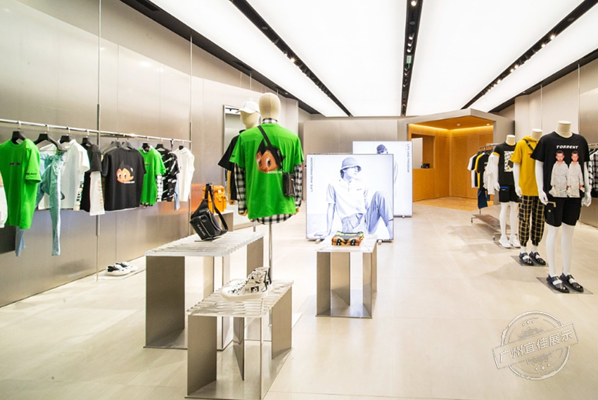 潮牌服裝展柜