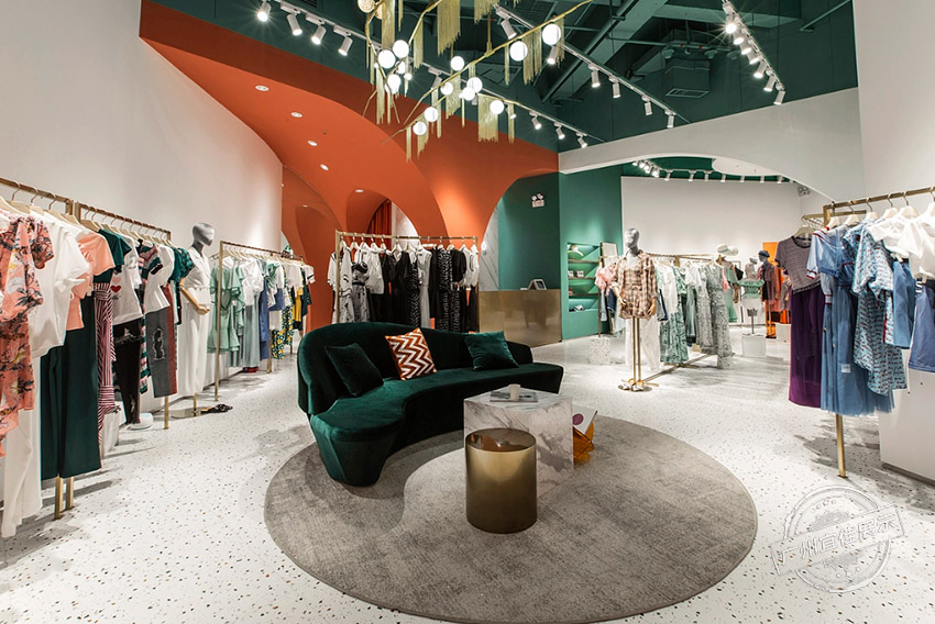 DOTACOKO 服裝展柜（深圳海岸城店）