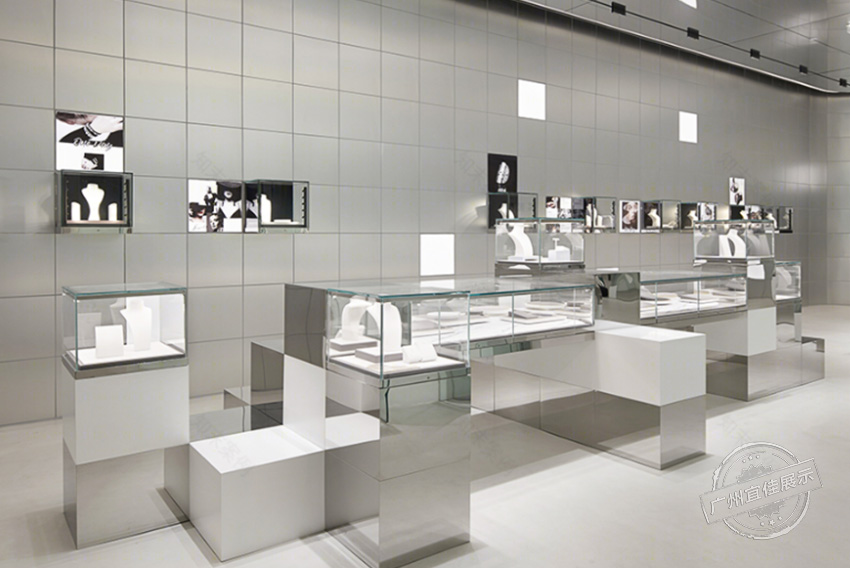 商場中庭珠寶展柜