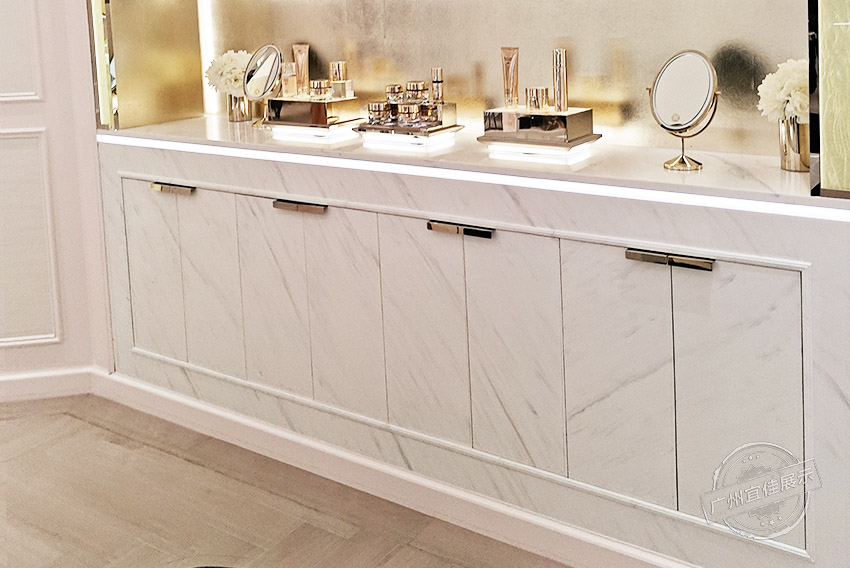 雅詩蘭黛Estee Lauder 化妝品展柜