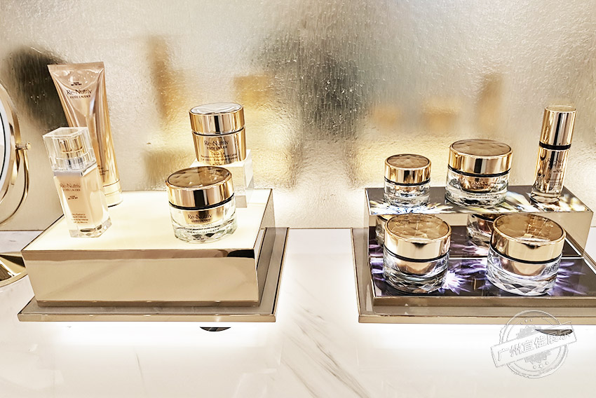 雅詩蘭黛Estee Lauder 化妝品展柜