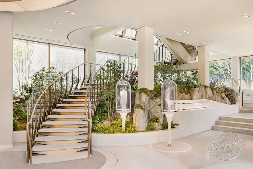 梵克雅寶Van Cleef&Arpels 珠寶展柜