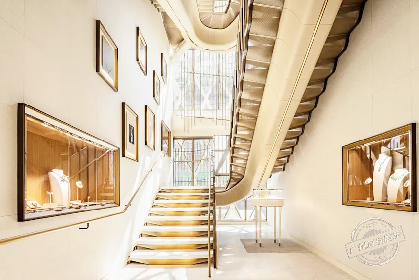 梵克雅寶Van Cleef&Arpels 珠寶展柜