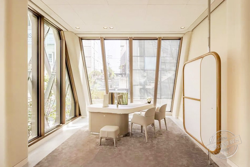 梵克雅寶Van Cleef&Arpels 珠寶展柜