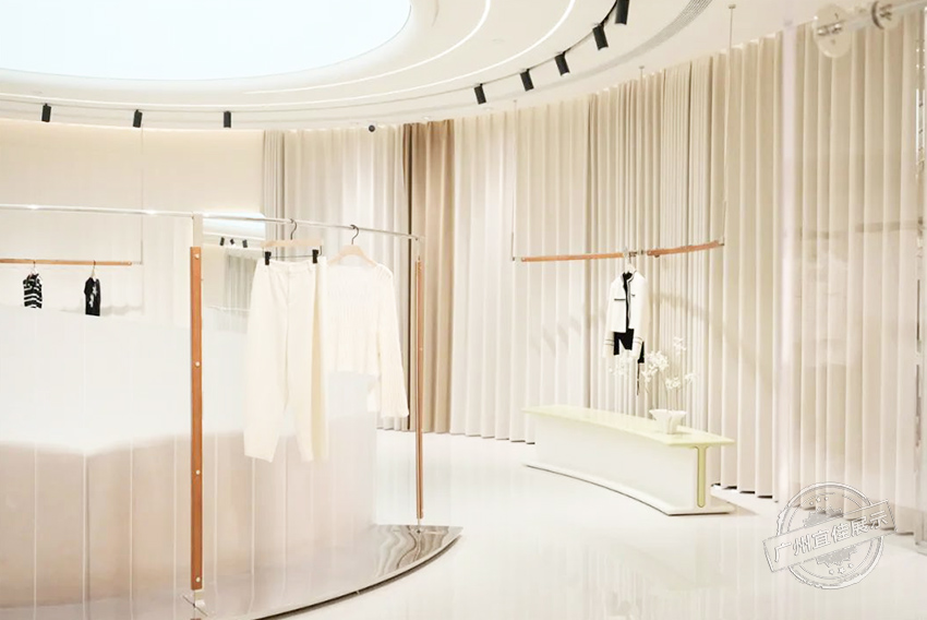 X.YING展廳 服裝展柜