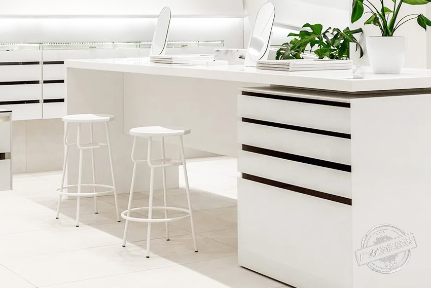 Poison Drop精品店 珠寶展柜