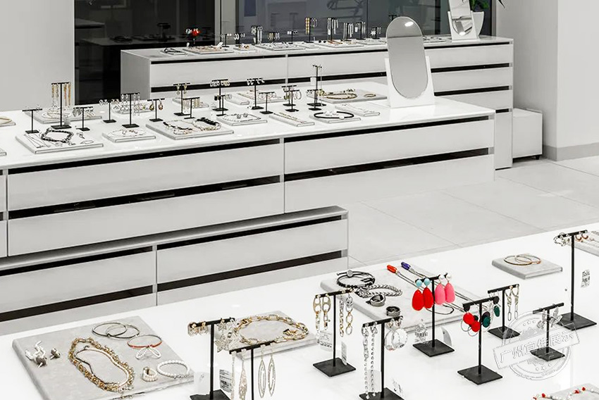 Poison Drop精品店 珠寶展柜