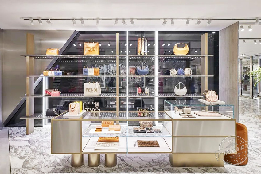 FENDI旗艦店 奢侈品展柜