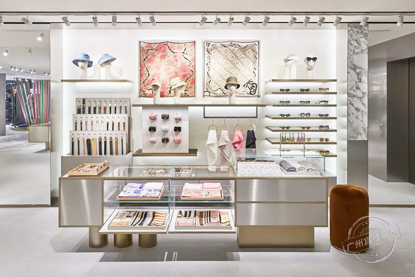 FENDI旗艦店 奢侈品展柜