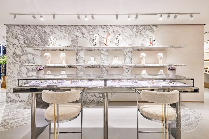 FENDI旗艦店 奢侈品展柜