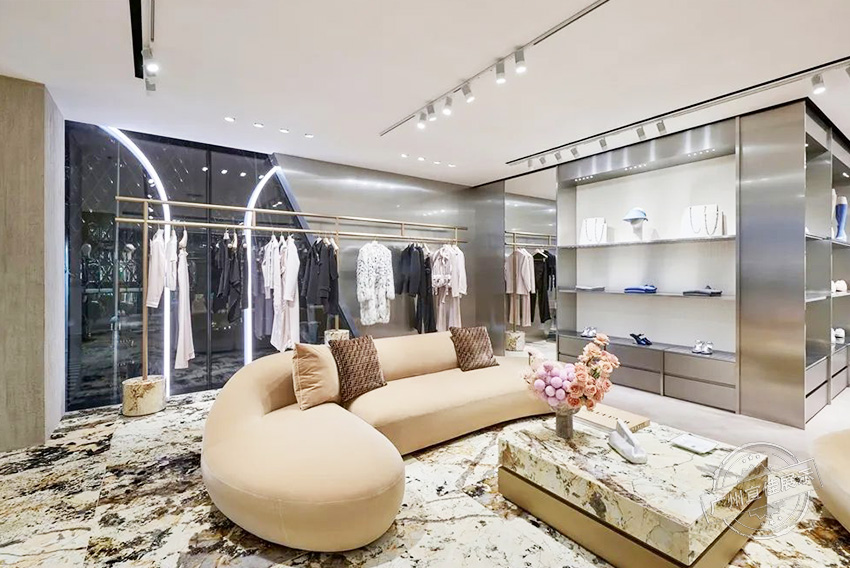 FENDI旗艦店 奢侈品展柜