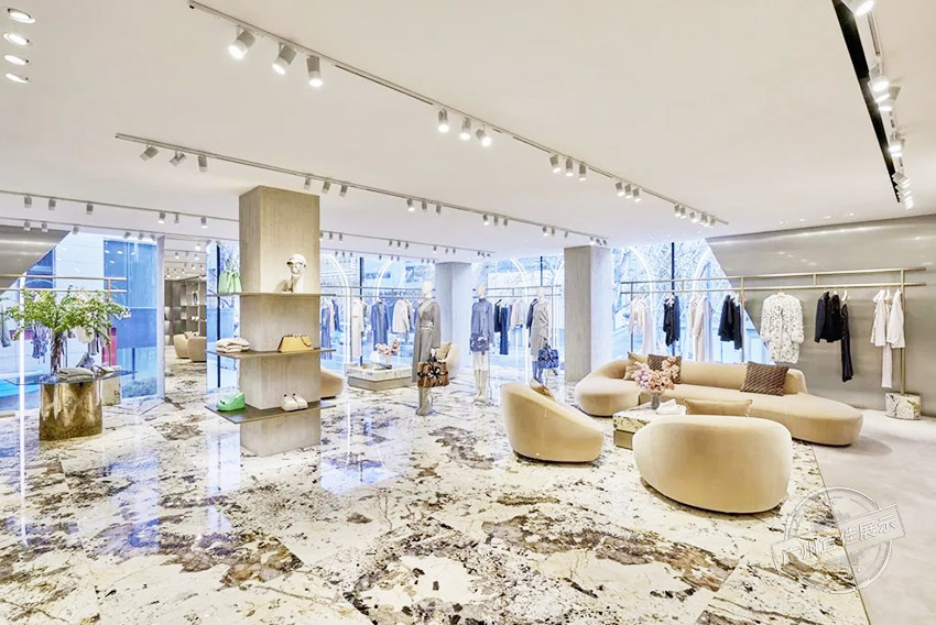 FENDI旗艦店 奢侈品展柜