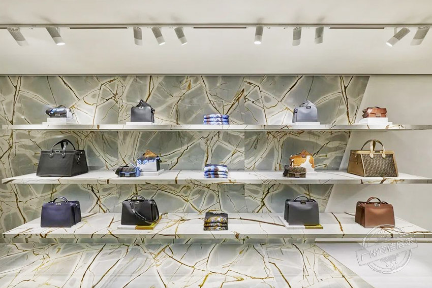 FENDI旗艦店 奢侈品展柜