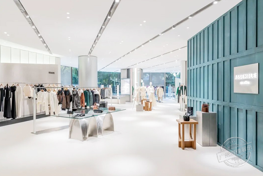 ASSEMBLE品牌商店 奢侈品展柜
