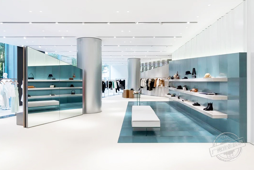 ASSEMBLE品牌商店 奢侈品展柜