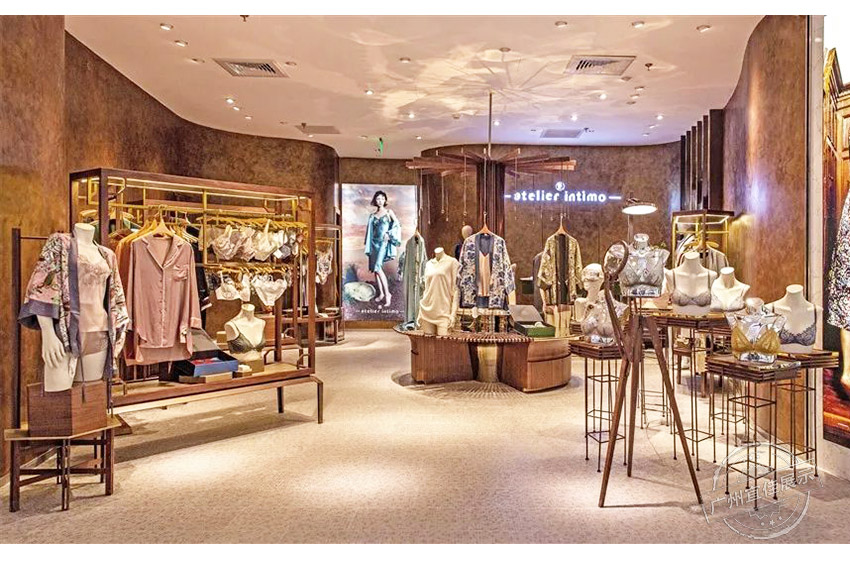 Atelier intimo精品店 服裝展柜