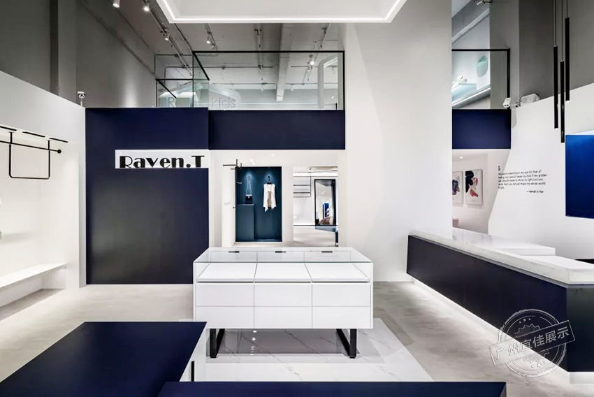 Ravent.T女裝店 服裝展柜