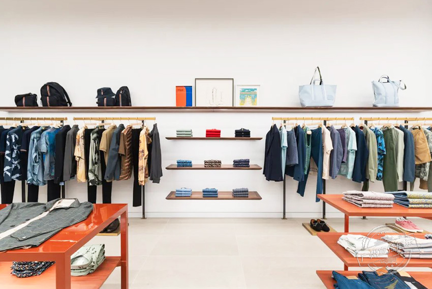 Paul Smith 服裝展柜