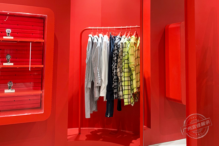 DIESEL丹寧 服裝展柜