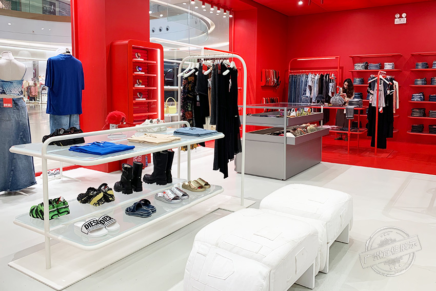 DIESEL丹寧 服裝展柜