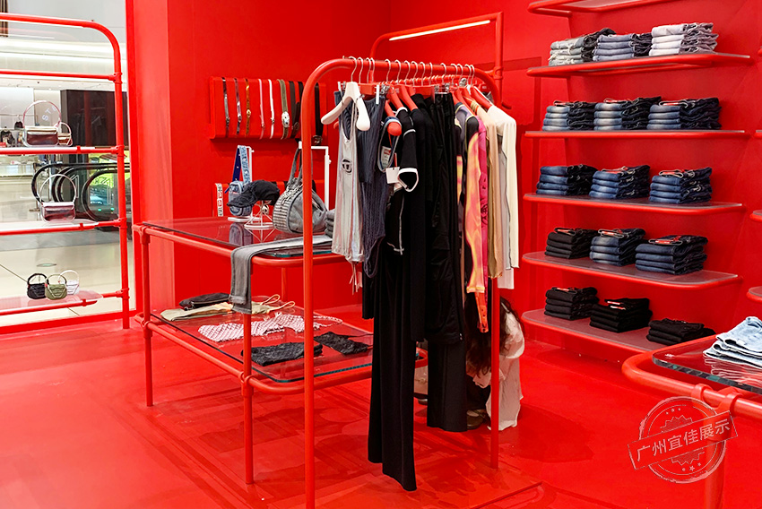 DIESEL丹寧 服裝展柜